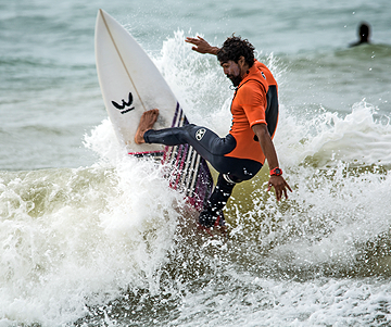 João Castanho é o atual campeão macaense de Surf